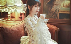 亚精产品一三三菠萝蜜